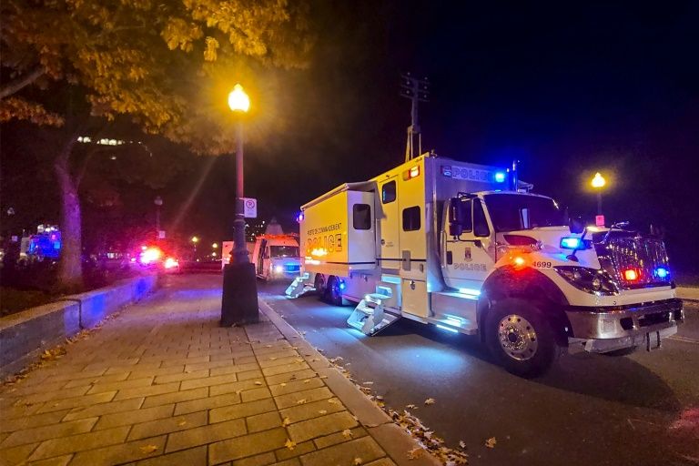 Nuit d’horreur à Québec: deux personnes tuées au sabre japonais