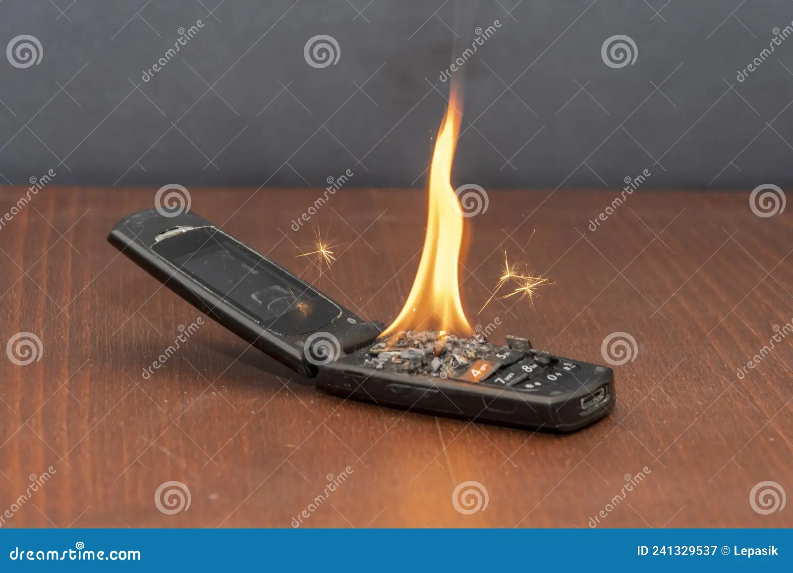 Une batterie de téléphone prend feu sur un vol ParisAccra Tahitinews.co